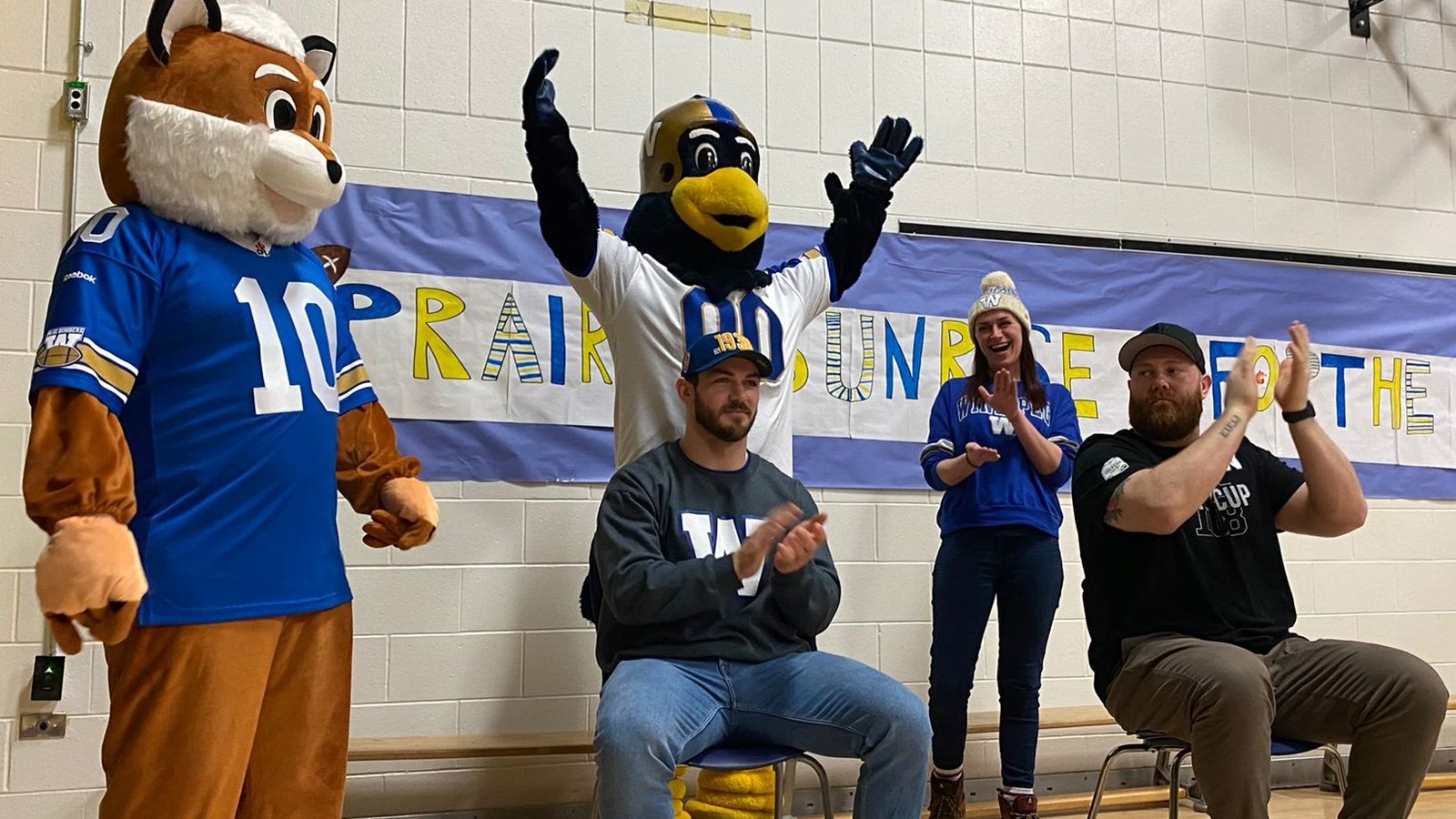 Blue Bombers Visit Prairie Sunrise School